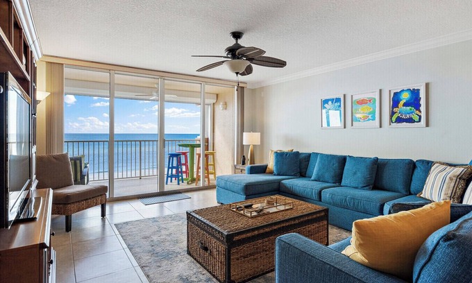 Redington Beach Condo | Spacious Direct Gulf Front 3BR/3BA in Desirable La Contessa
