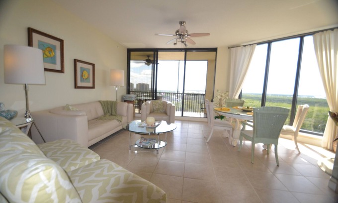 Cape Harbour Condo | Stunning Sunset Water Views! Monthly Discount Oct-Dec 2025