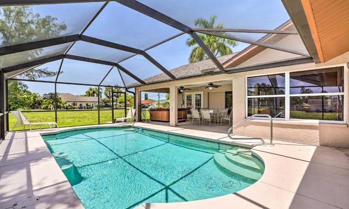 Caloosahatchee House | Sun-Lit Gem with Lanai, Hot Tub and Boat Dock!