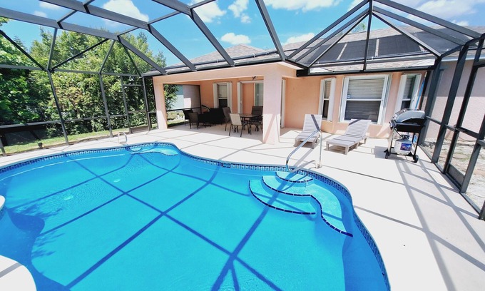 Sebastian Highlands House | ๐น๐ Tropical Paradise! Heated Pool, Boat Parking, Near Beaches!
