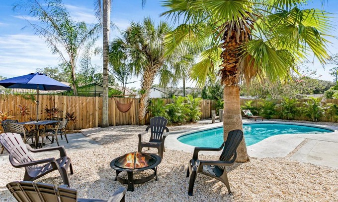 Temple Terrace House | Tropical Treat
