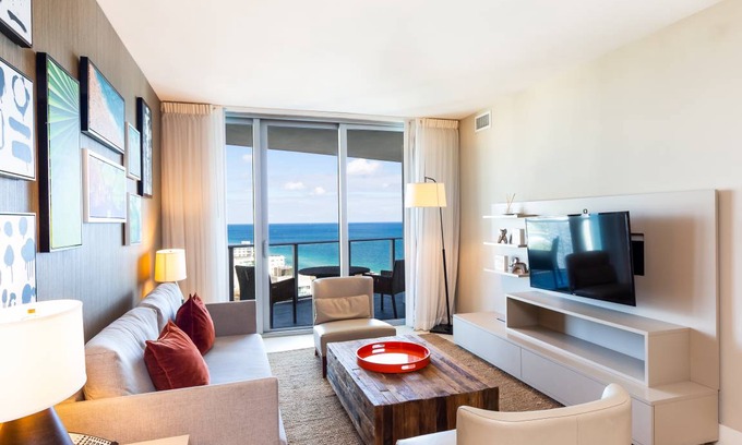 Hollywood South Central Beach Condo | 81 m² Condo ∙ 1 bedroom ∙ 4 guests