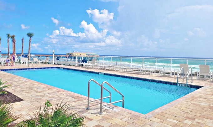 Ocean View Halifax Estates Condo | 168 m² Condo ∙ 4 bedrooms ∙ 8 guests