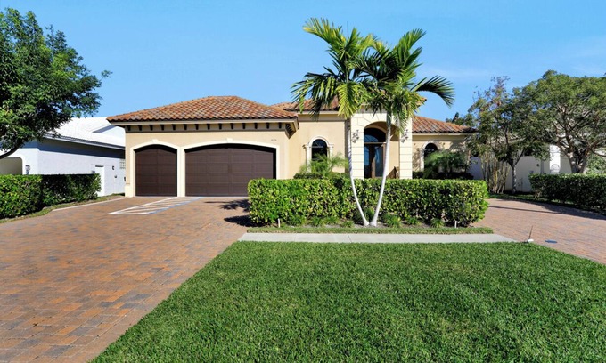 Marco Island House | Waterfront home w/pool, spa & outdoor kitchen