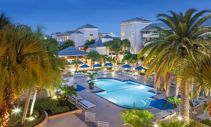 Stuart House | You Found it! 3 Family-Friendly Units, FREE Parking, Near Bathtub Reef Beach!