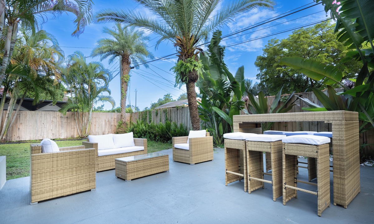 El Portal House | Escape to Paradise: VRBO Oasis in North Miami! ~ Pet Friendly