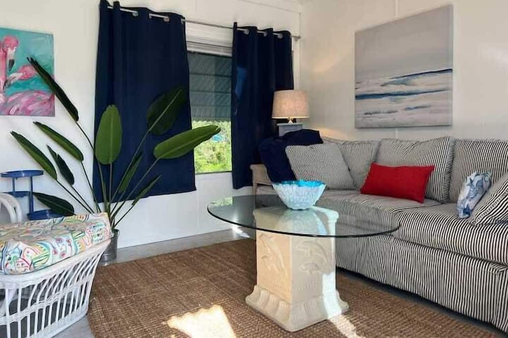 Fort Pierce Apartment | 2 Bedroom 740406 by Houzlet