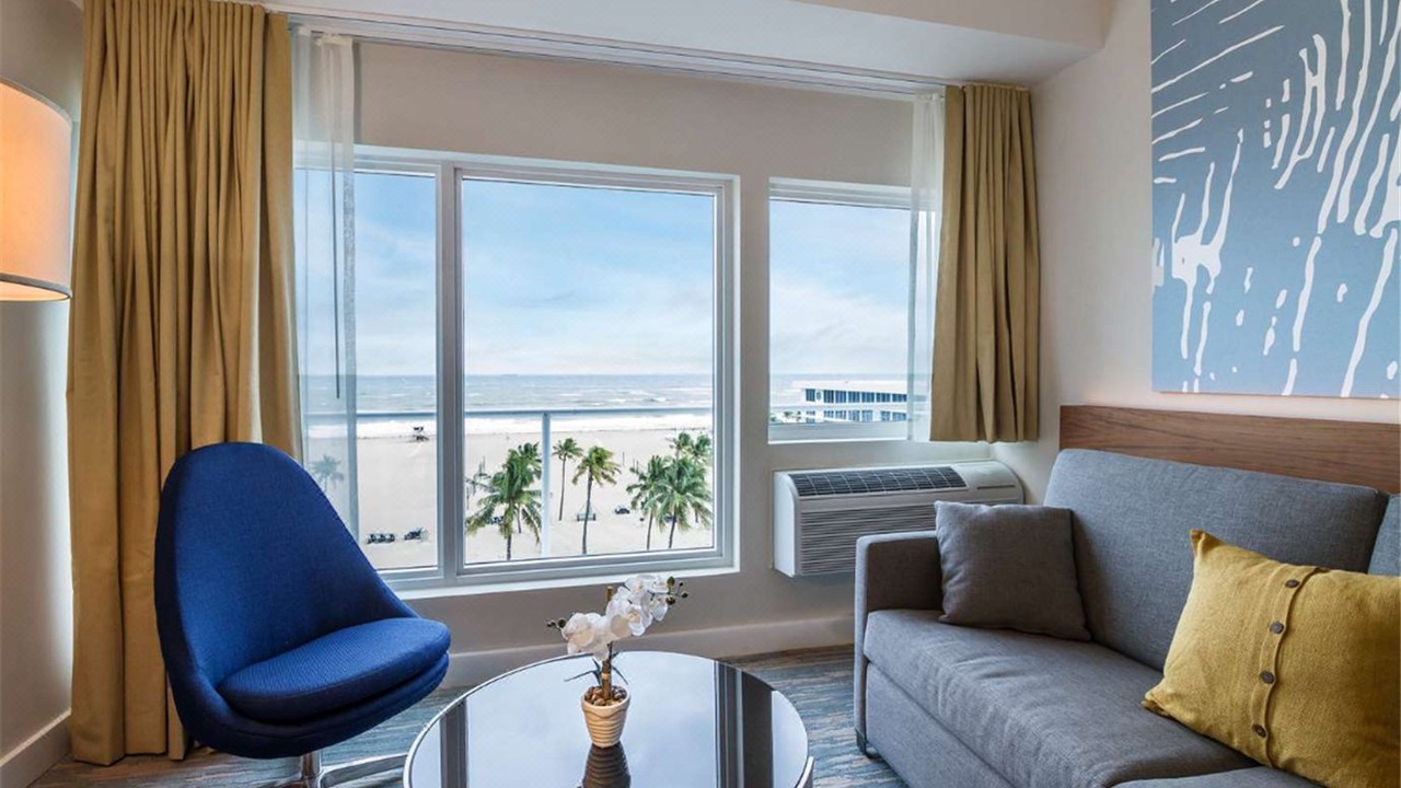 Photo of Livingroom in Central Beach