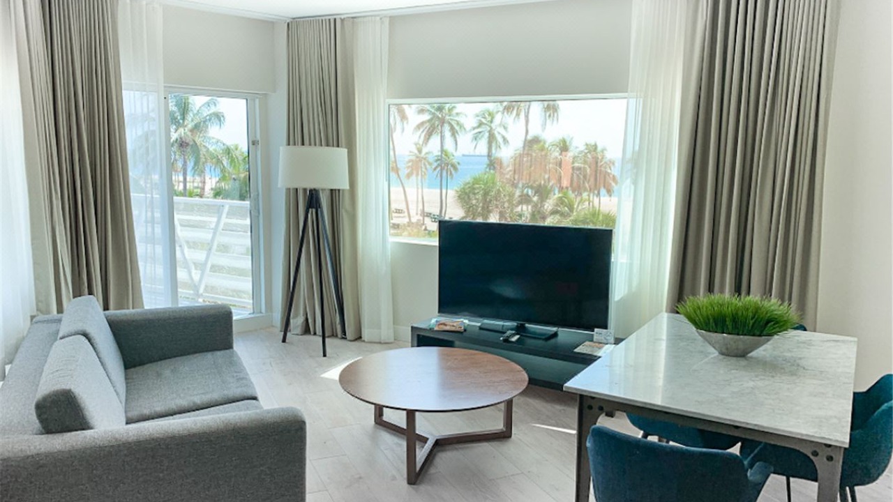 Photo of Livingroom in Central Beach