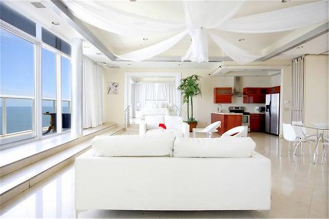Photo of Livingroom in Galt Mile