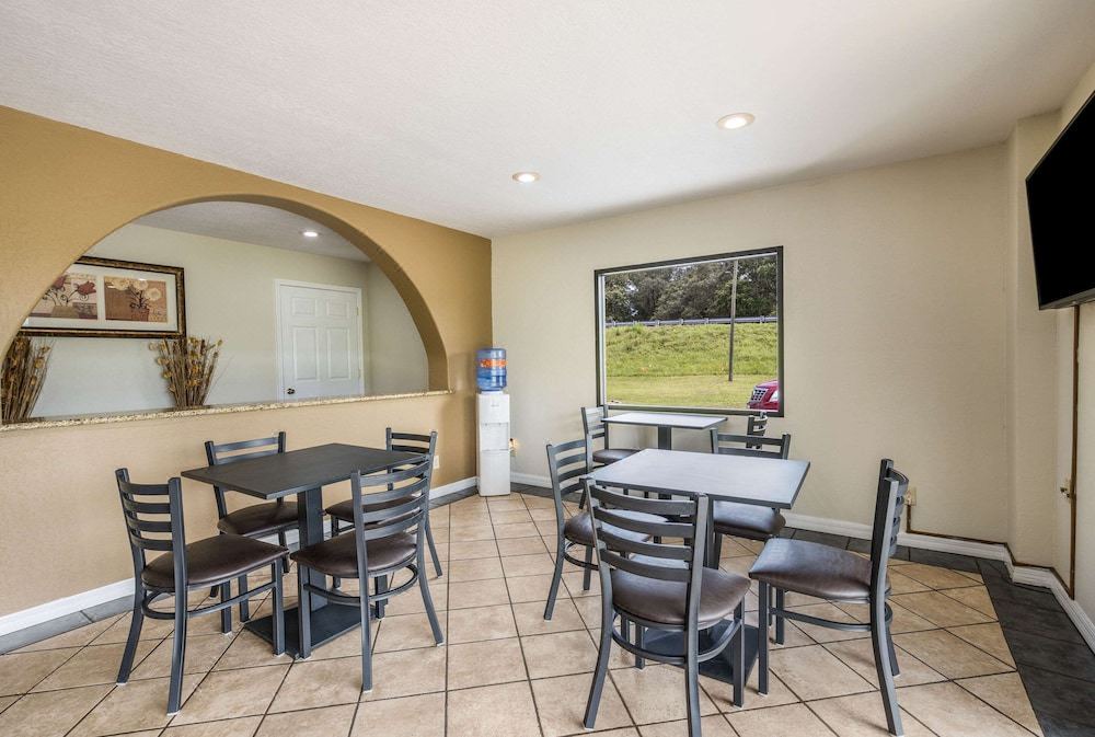 Photo of Livingroom in White Springs