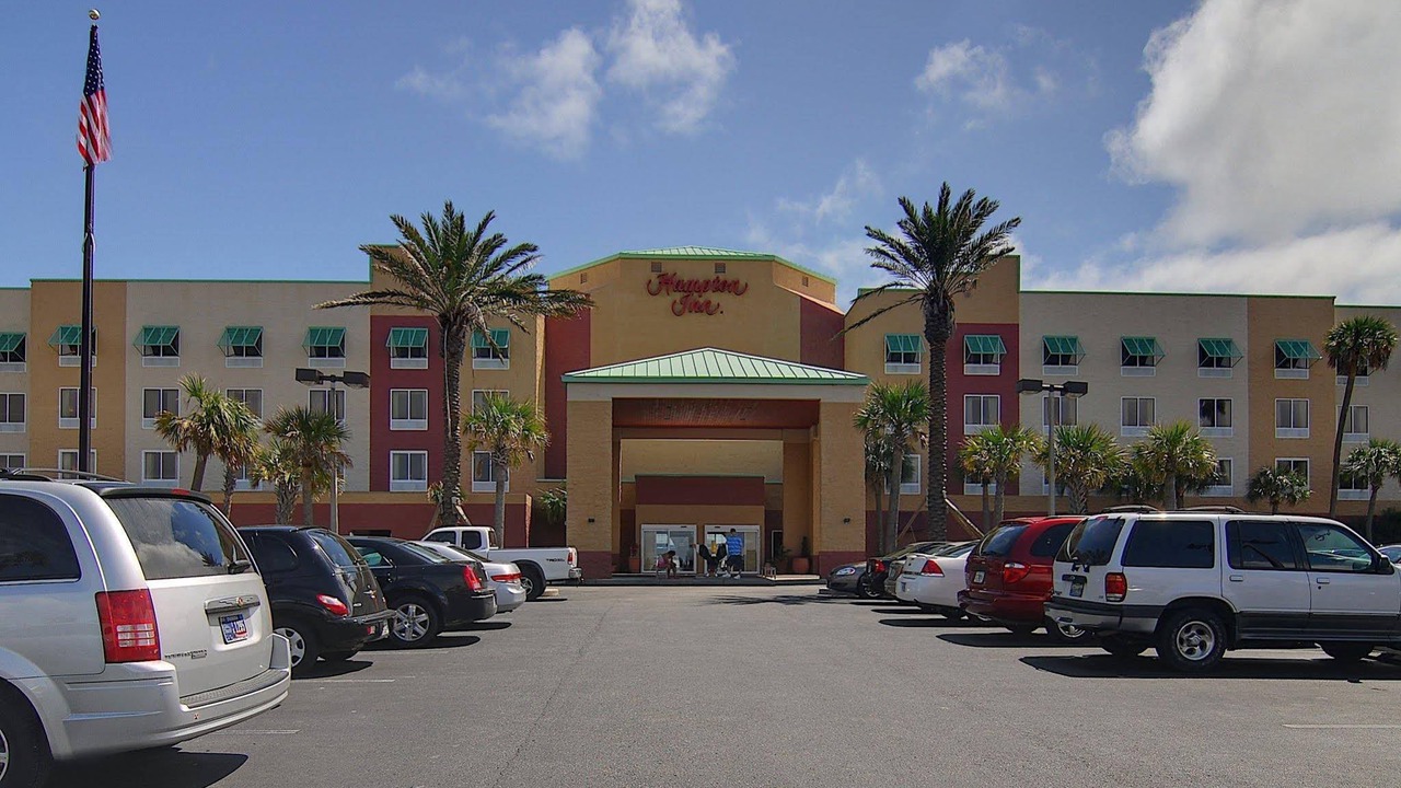 Photo of Buildings in Plaza Primera