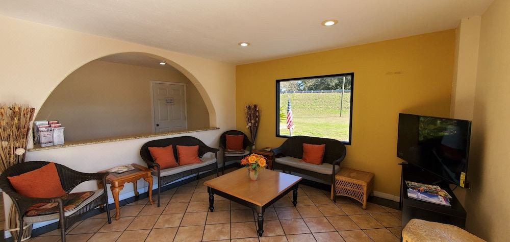 Photo of Livingroom in White Springs