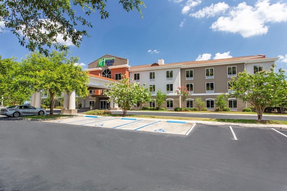 Photo of Buildings in Silver Springs