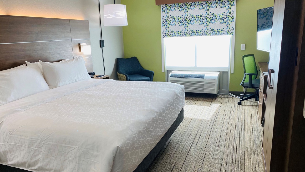 Photo of Bedroom in Enterprise
