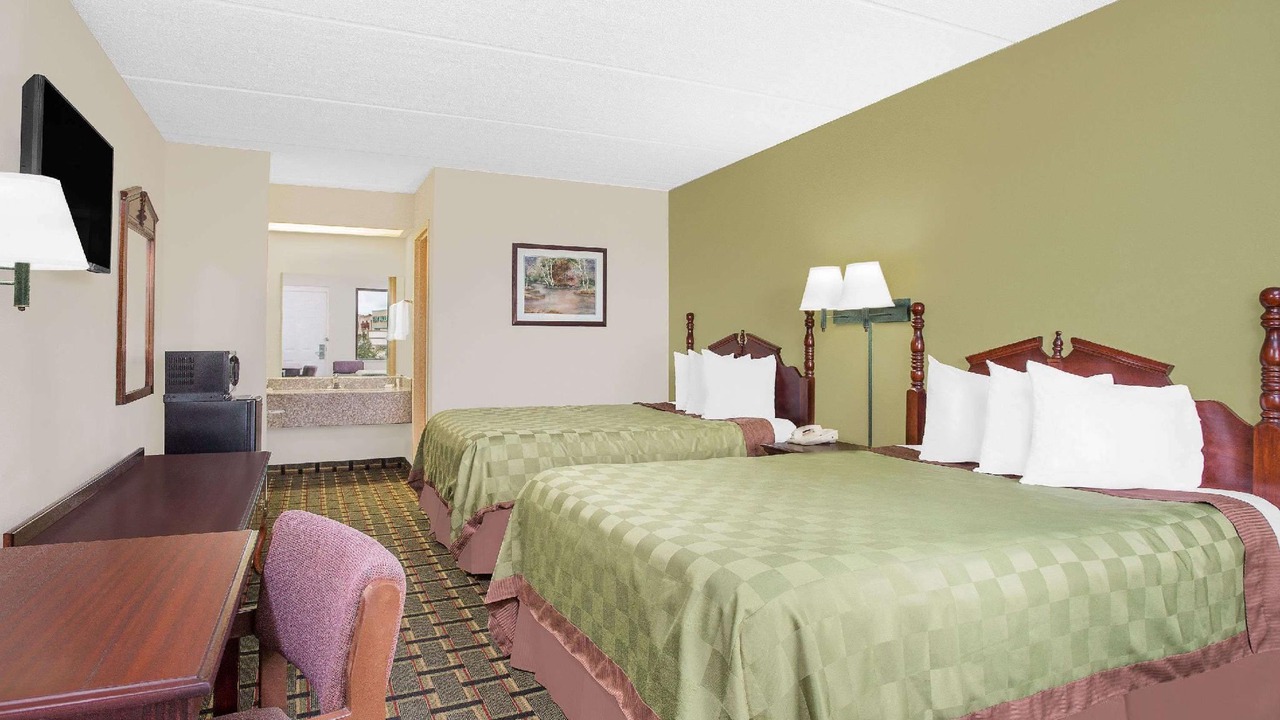 Photo of Bedroom in Eufaula