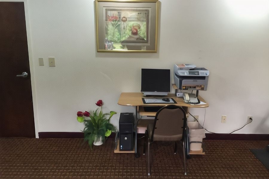 Photo of Livingroom in Midway