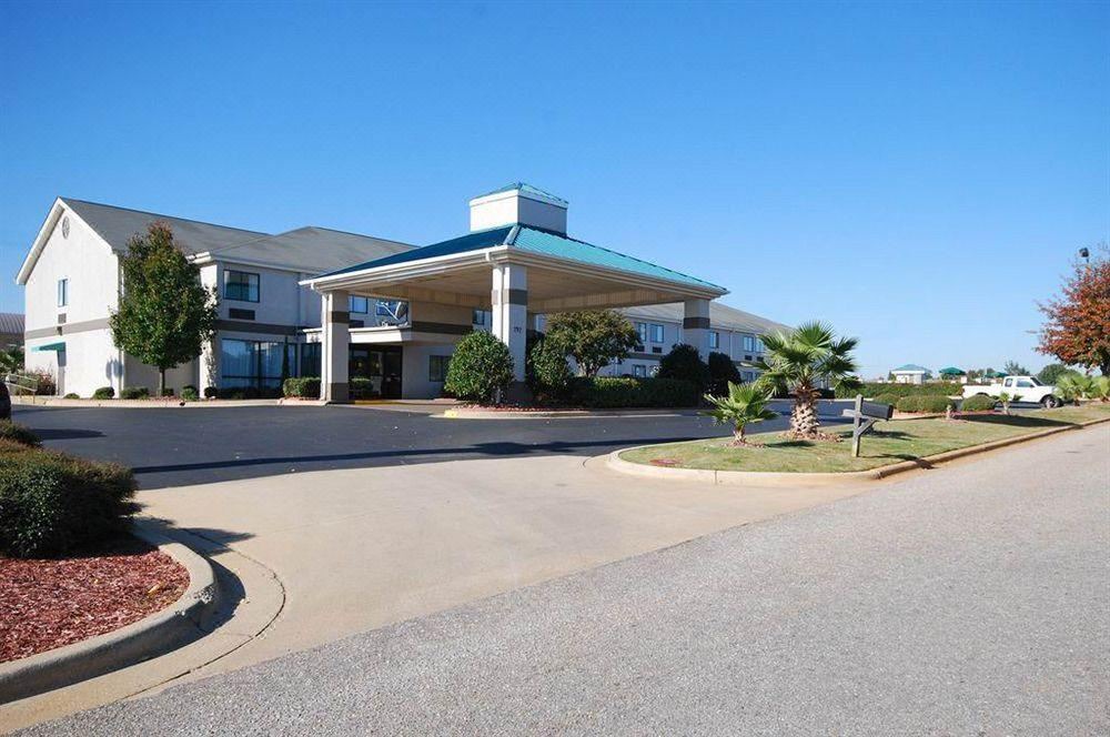 Photo of Buildings in Prattville