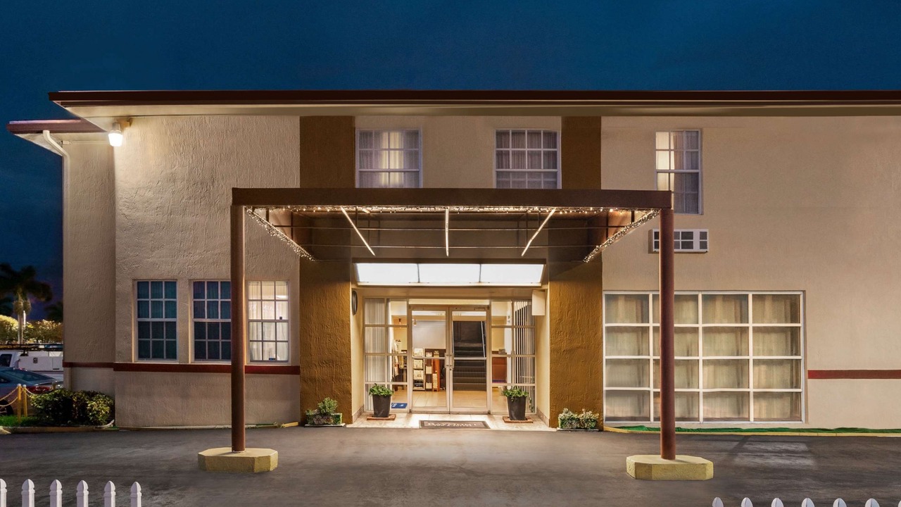 Photo of Buildings in Florida City