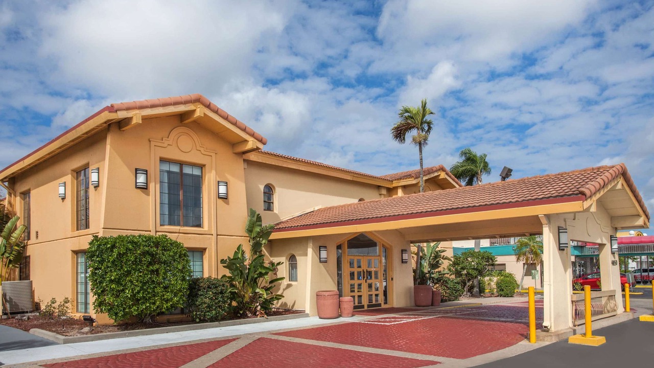 Photo of Buildings in Fort Myers