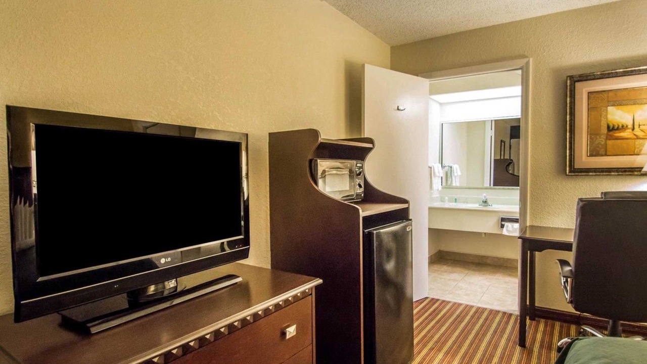 Photo of Livingroom in Disston Heights