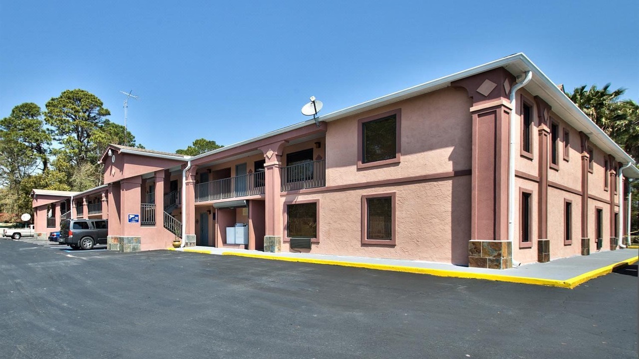 Photo of Buildings in Apalachicola
