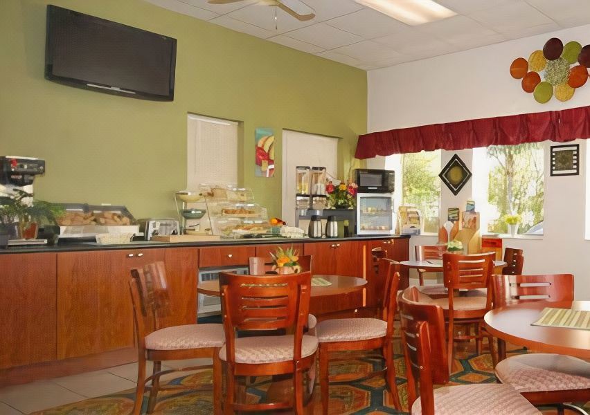 Photo of Livingroom in Bayshore Gardens