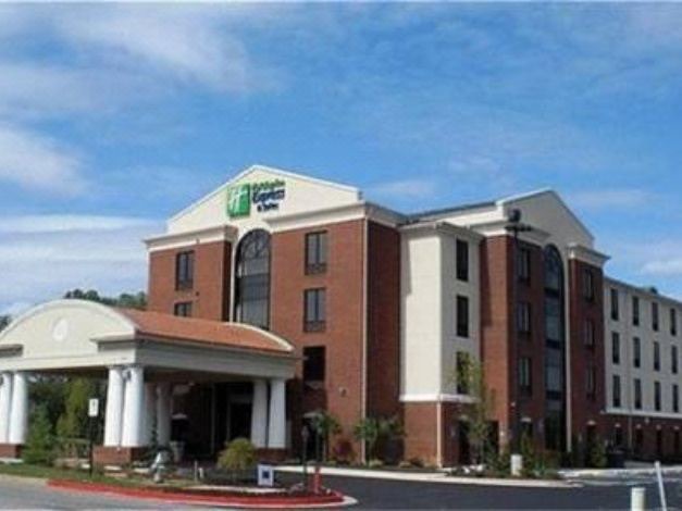 Photo of Buildings in Cumming