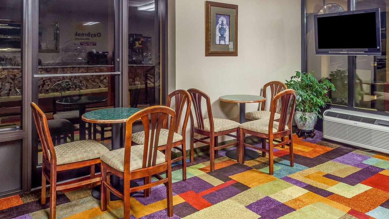 Photo of Livingroom in Sweetwater