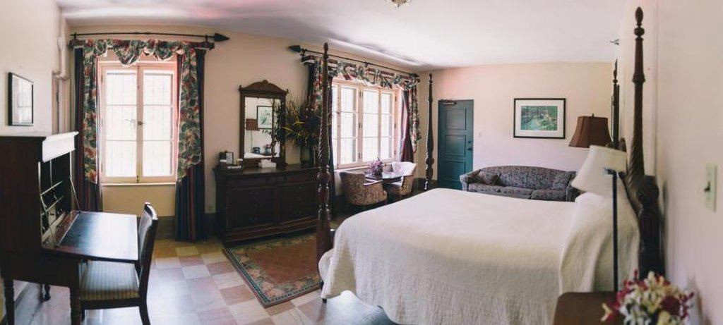 Photo of Bedroom in Wakulla Springs