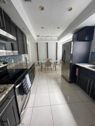 Photo of Kitchen in Royal Poinciana