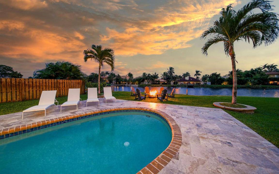 Photo of Others in Tropic Palms
