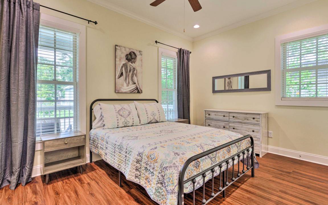 Photo of Bedroom in Washington Square