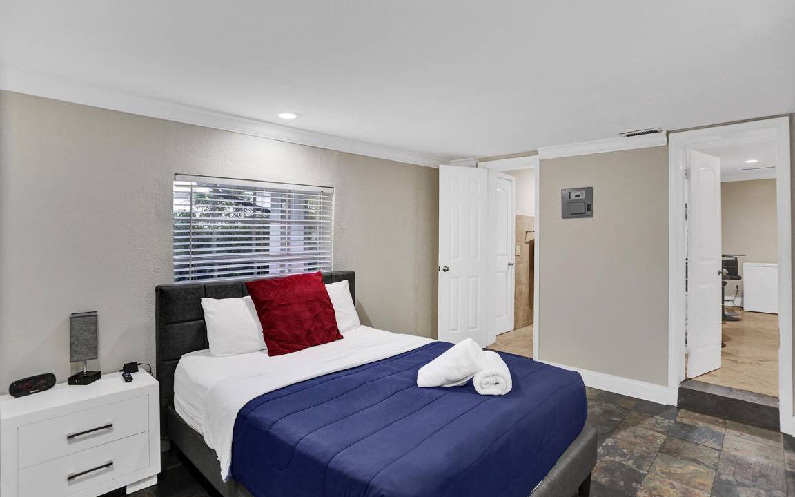 Photo of Bedroom in Ojus