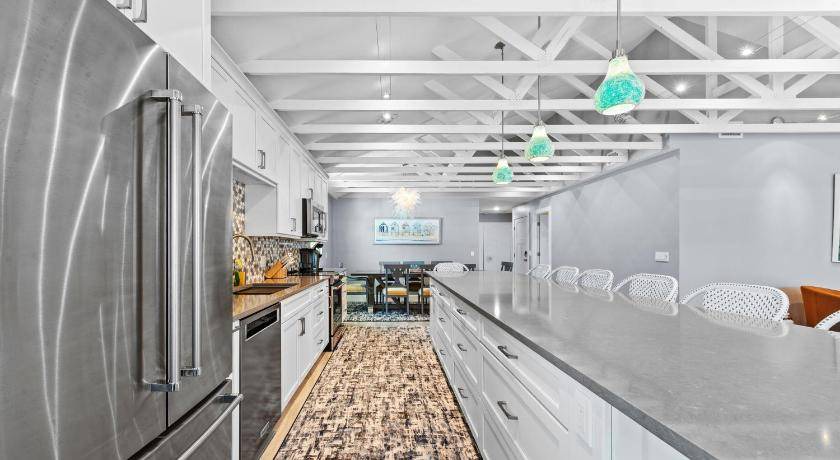 Photo of Kitchen in Laguna Shores