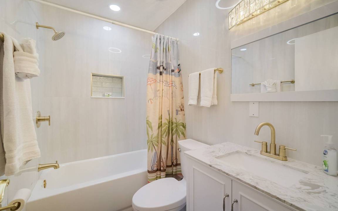 Photo of Bathroom in Country Oaks