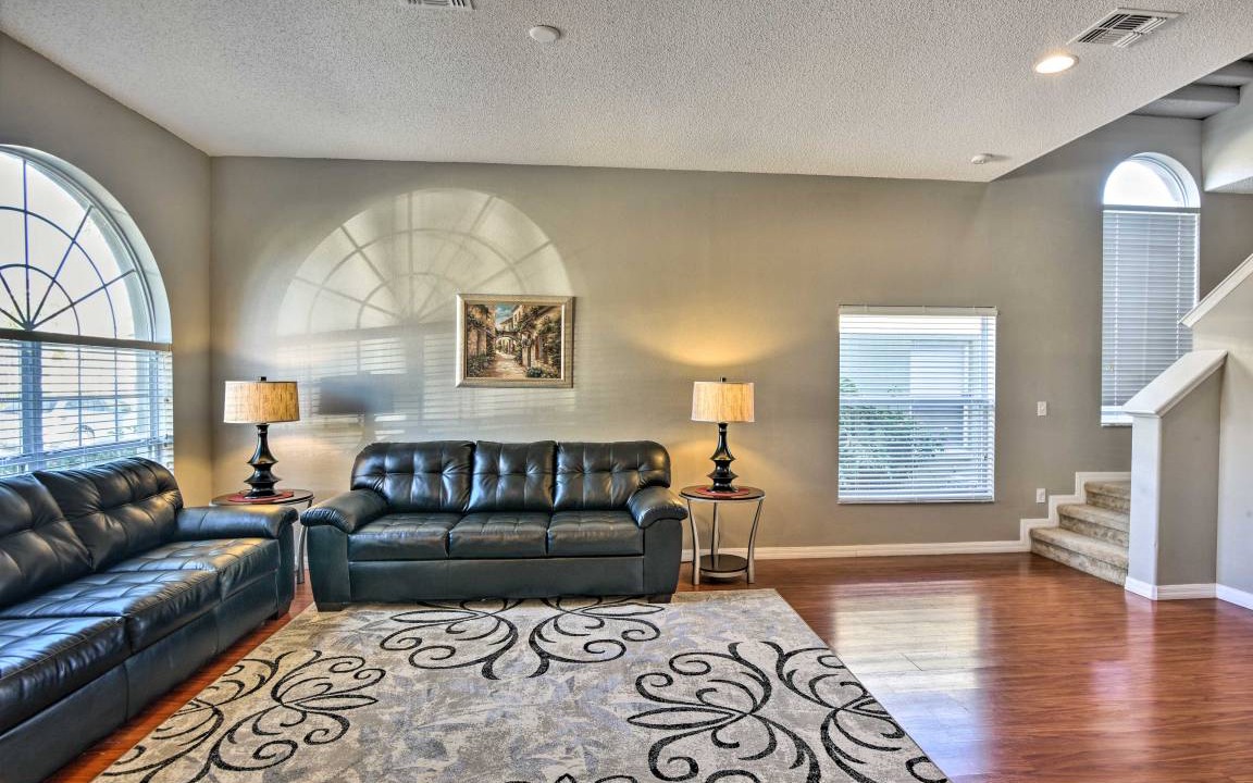 Photo of Livingroom in Four Corners