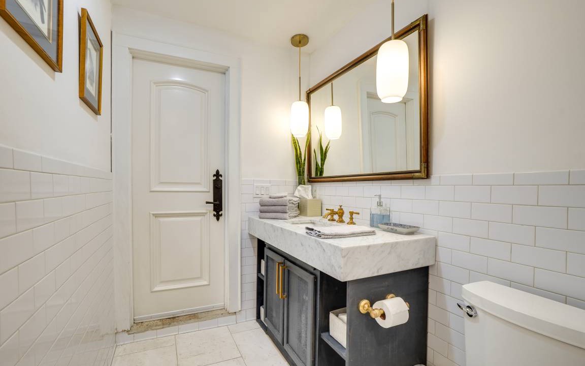 Photo of Bathroom in Beach Park