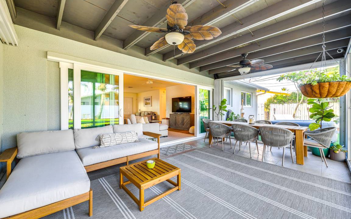 Photo of Livingroom in Hunt Club
