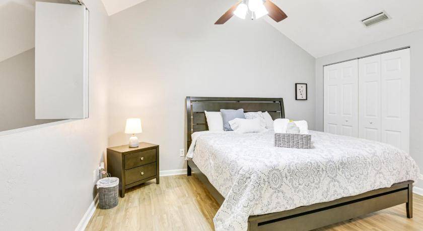 Photo of Bedroom in Tallahassee