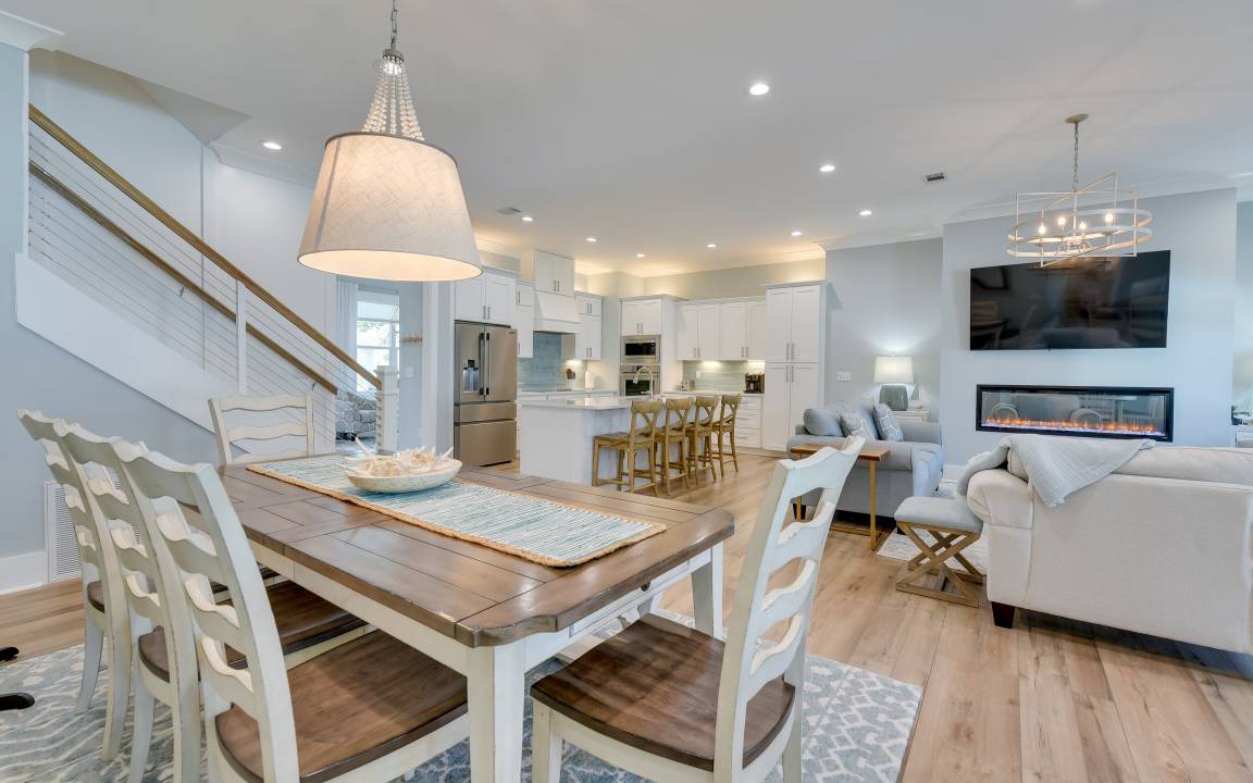 Photo of Others in Avalon Beach Estates