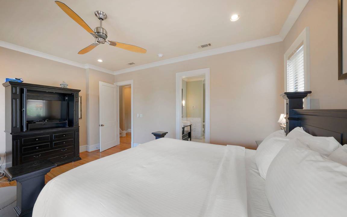 Photo of Bedroom in Emerald Waters Village