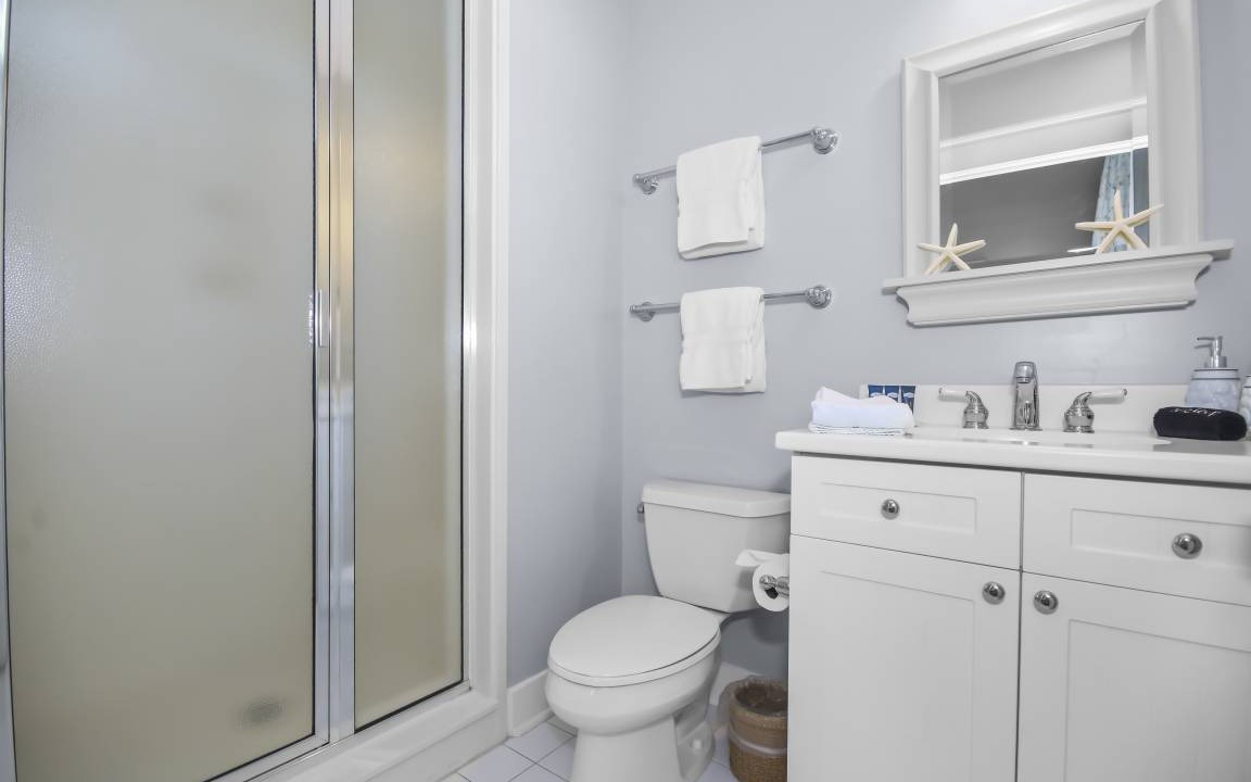 Photo of Bathroom in Beach District