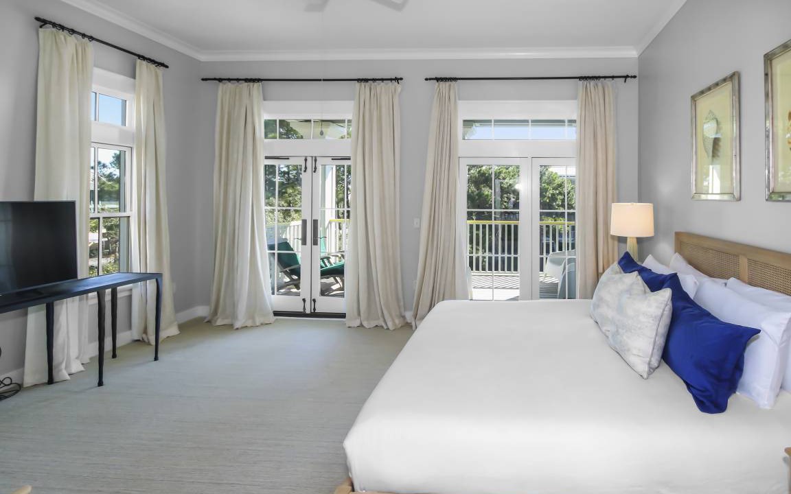 Photo of Bedroom in Beach District