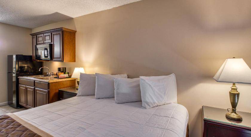 Photo of Bedroom in Lake City