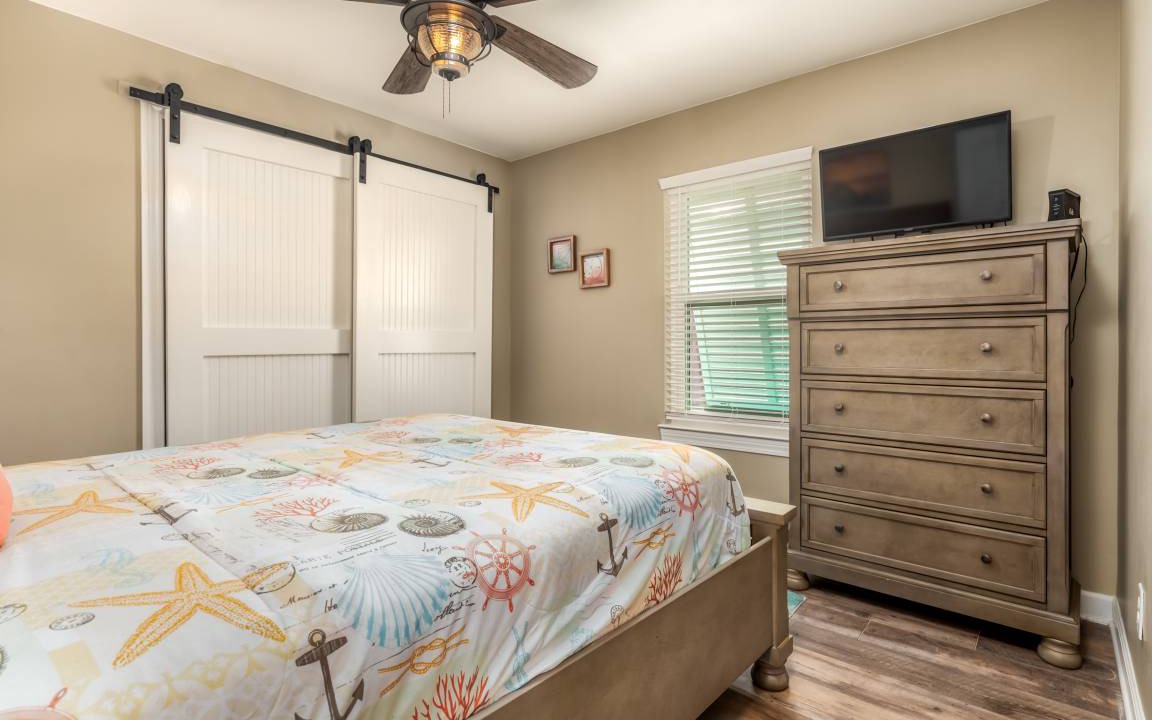 Photo of Bedroom in Silver Cay