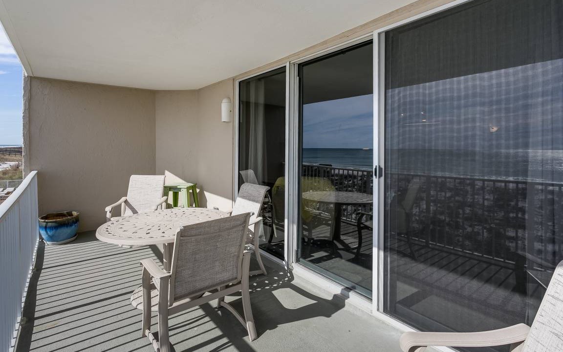 Photo of Patio Balcony in White Sands