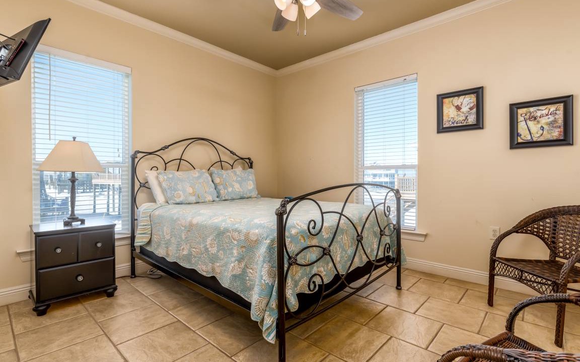 Photo of Bedroom in Dauphin Island