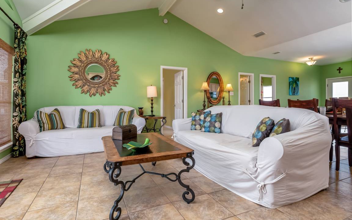 Photo of Livingroom in Dauphin Island