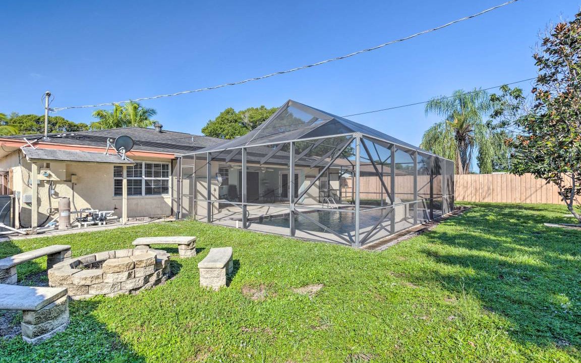 Photo of Buildings in Port Saint Lucie